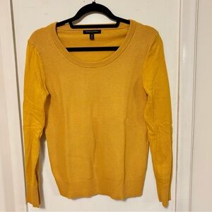 Banana Republic cotton Mustard Crew Neck Sweater XS